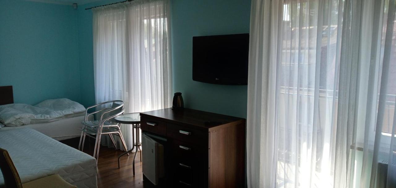 Azzurro Hotell Łukęcin Exteriör bild