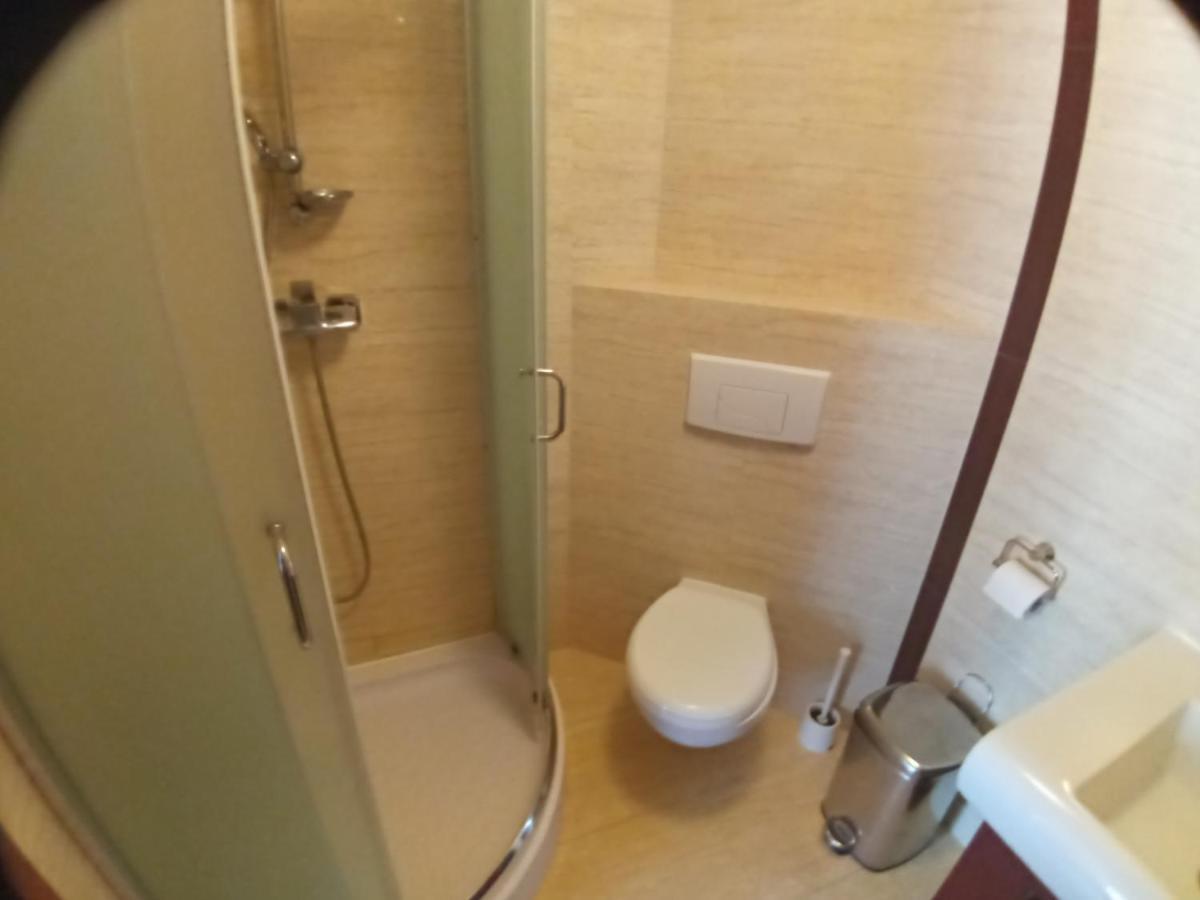 Azzurro Hotell Łukęcin Exteriör bild