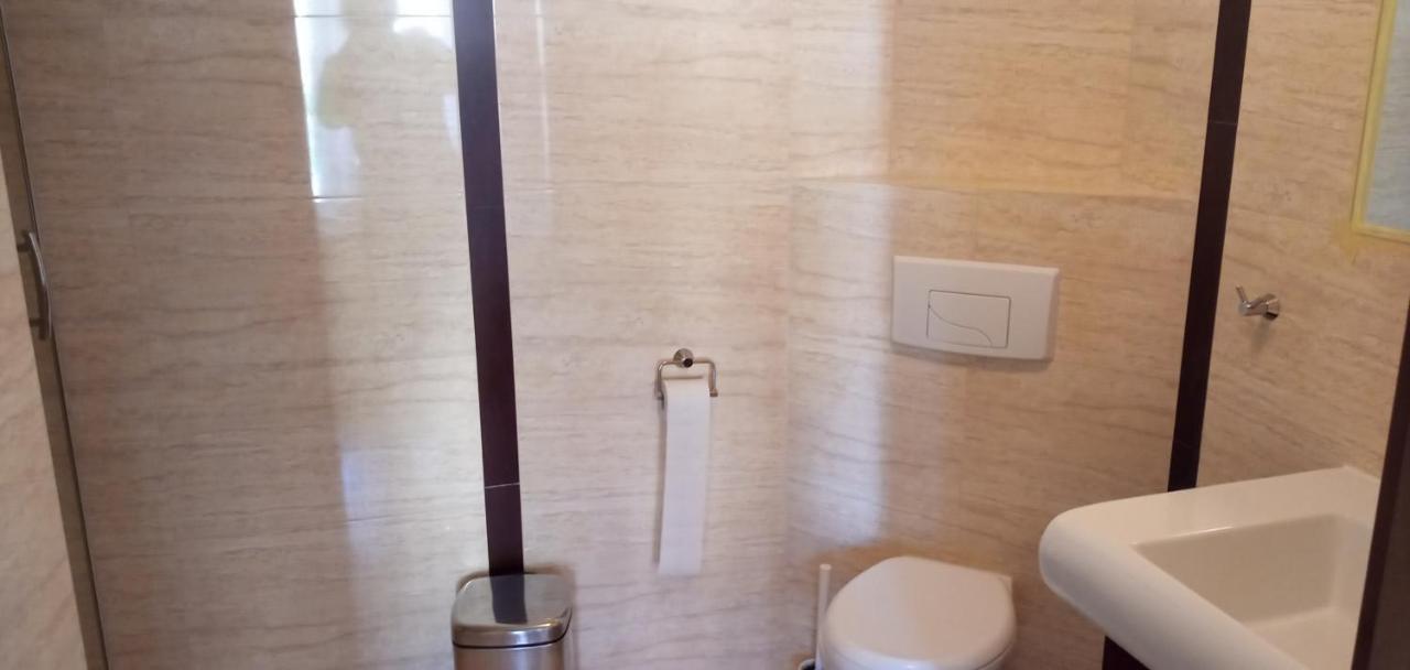 Azzurro Hotell Łukęcin Exteriör bild